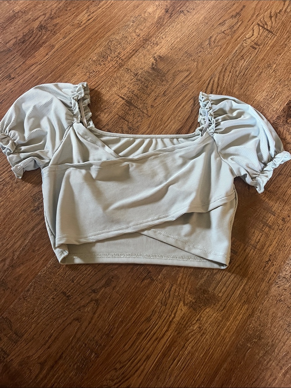 SHEIN Light Sage Puff Sleeve Cropped Top